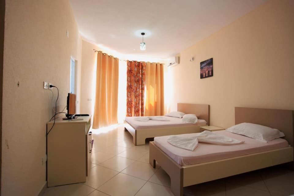 Hotel Comfort Shëngjin Dış mekan fotoğraf