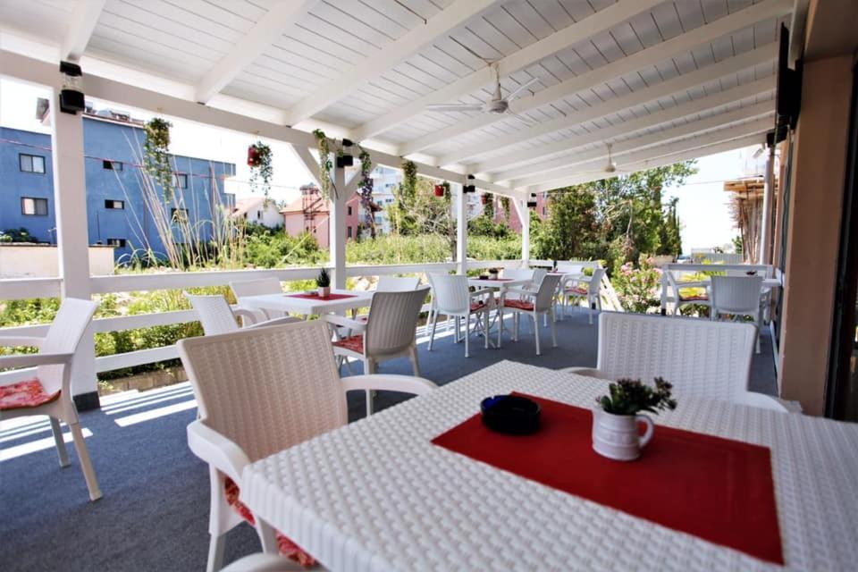 Hotel Comfort Shëngjin Dış mekan fotoğraf